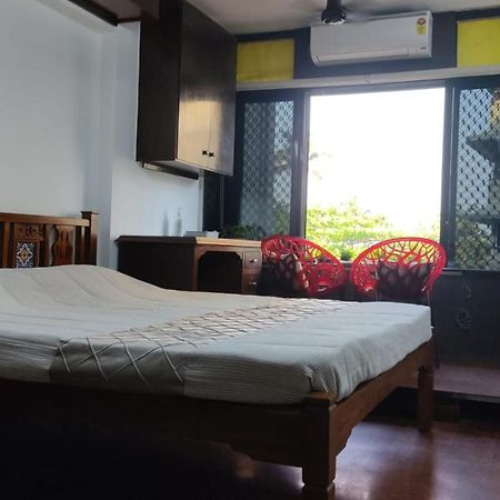 Cozy Private Ac Studio By The Sea Bandstand Bandra W Mumbai Nr Taj Lands End Appartamento Esterno foto