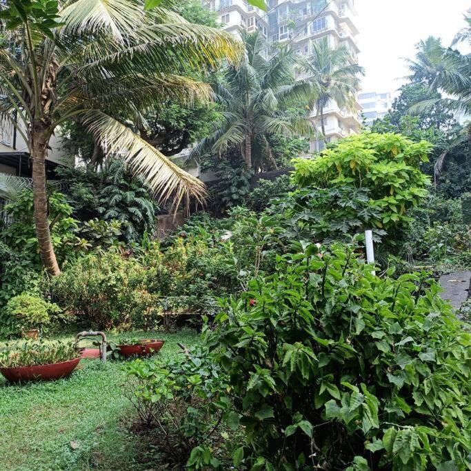 Cozy Private Ac Studio By The Sea Bandstand Bandra W Mumbai Nr Taj Lands End Appartamento Esterno foto