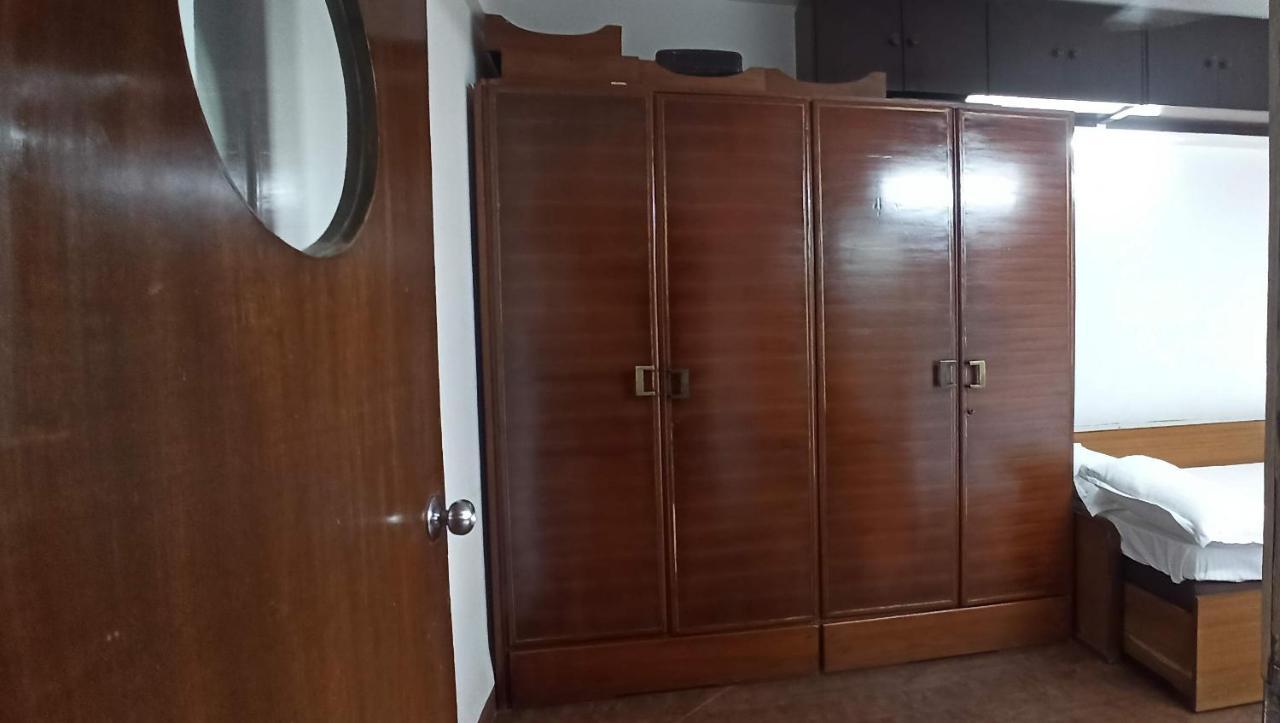 Cozy Private Ac Studio By The Sea Bandstand Bandra W Mumbai Nr Taj Lands End Appartamento Esterno foto