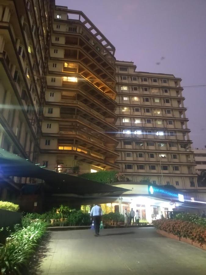 Cozy Private Ac Studio By The Sea Bandstand Bandra W Mumbai Nr Taj Lands End Appartamento Esterno foto