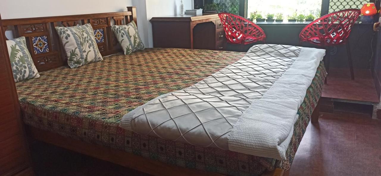Cozy Private Ac Studio By The Sea Bandstand Bandra W Mumbai Nr Taj Lands End Appartamento Esterno foto