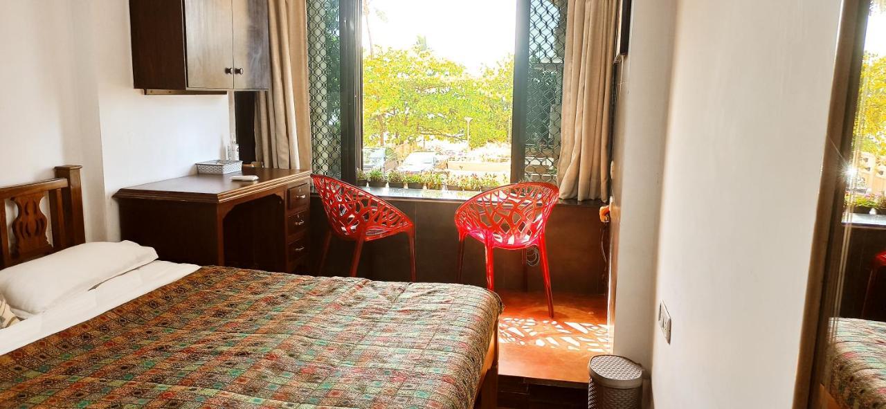 Cozy Private Ac Studio By The Sea Bandstand Bandra W Mumbai Nr Taj Lands End Appartamento Esterno foto
