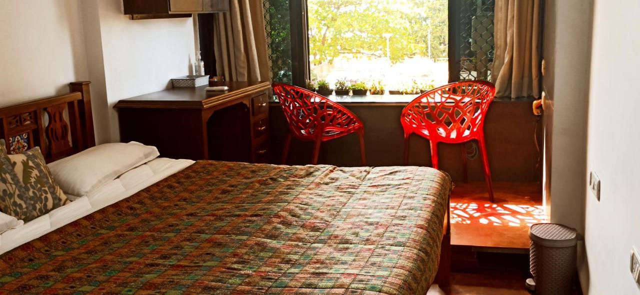 Cozy Private Ac Studio By The Sea Bandstand Bandra W Mumbai Nr Taj Lands End Appartamento Esterno foto