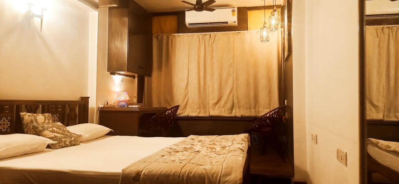 Cozy Private Ac Studio By The Sea Bandstand Bandra W Mumbai Nr Taj Lands End Appartamento Esterno foto